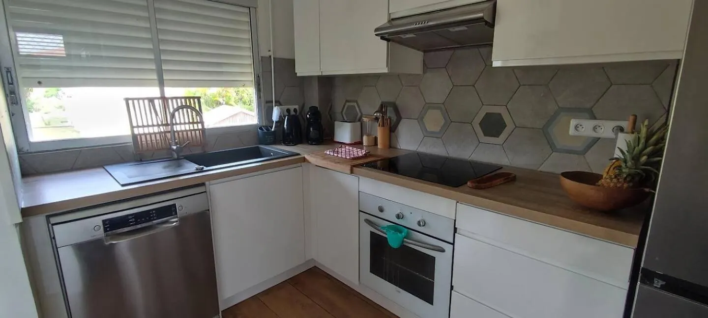 Apartment Paradise Duplex Avec Piscine Et Acces Plage Le Gosier